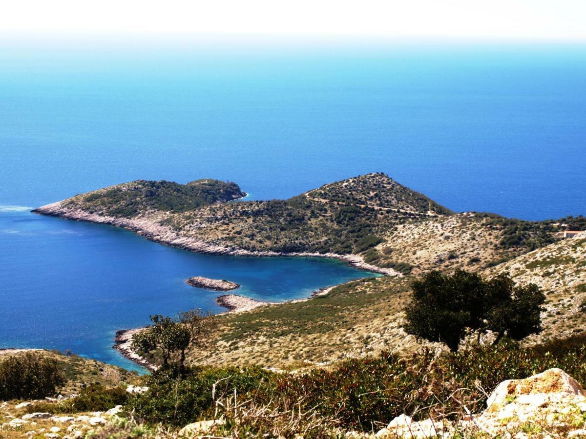 Apartments Luza Lastovo Екстериор снимка