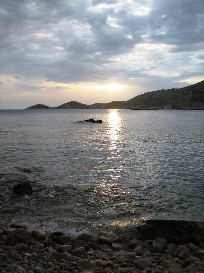 Apartments Luza Lastovo Екстериор снимка