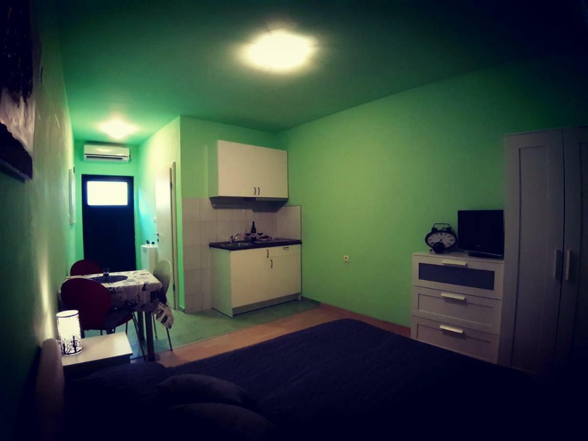 Apartments Luza Lastovo Екстериор снимка